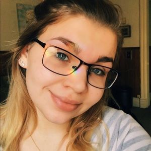 Meet your Posher, Kaila